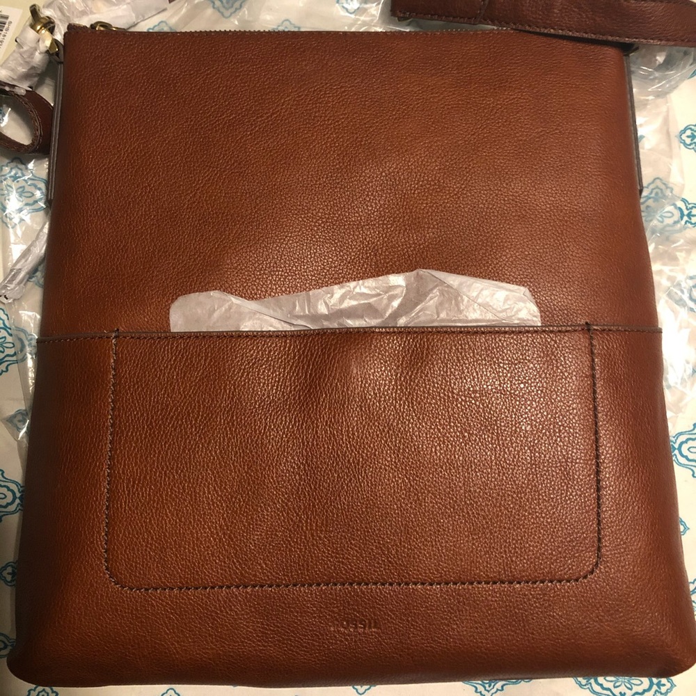 Fossil Amelia Hobo NWT
